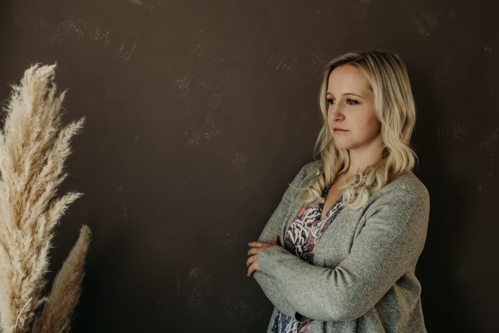 Jasmin Gorpe Fotograf - Wunstorf Neustadt Hannover Nienburg Steinhude Deister Barsinghausen - Babybauch Neugeborene Kinder Familie Fotografie